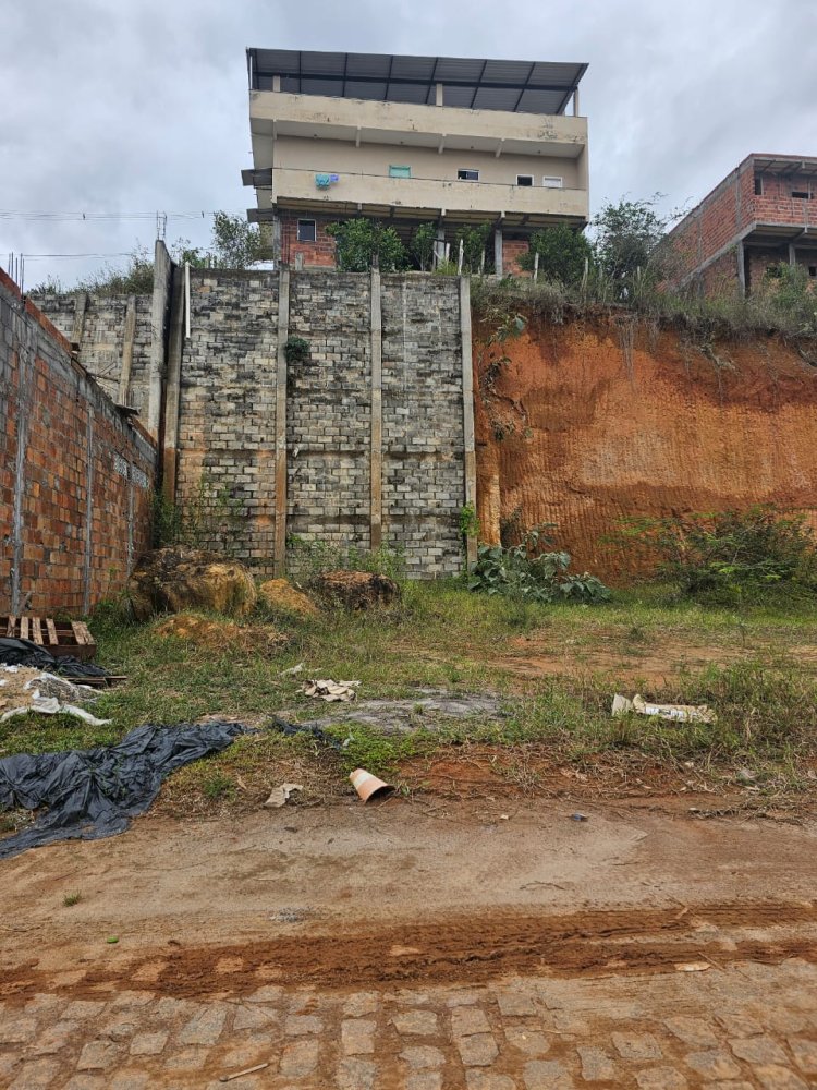 POSSE, 8 POR 18, COM CONTEN��O PRONTA